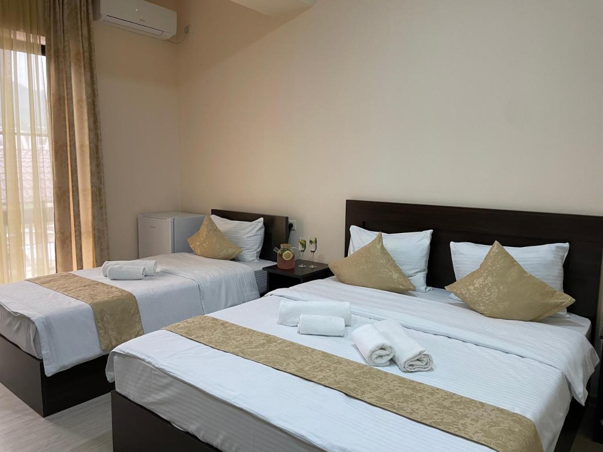 Kamar Hotel Иджеван Екстериор снимка