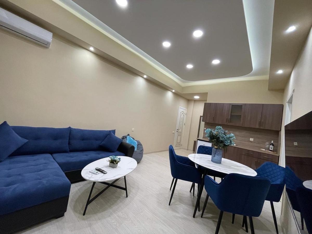 Kamar Hotel Иджеван Екстериор снимка