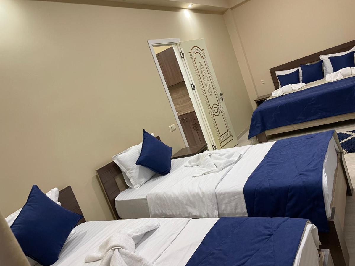 Kamar Hotel Иджеван Екстериор снимка