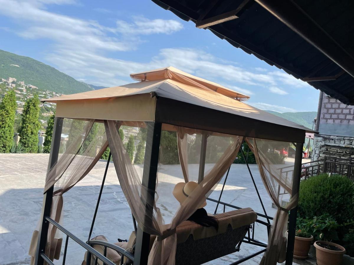 Kamar Hotel Иджеван Екстериор снимка